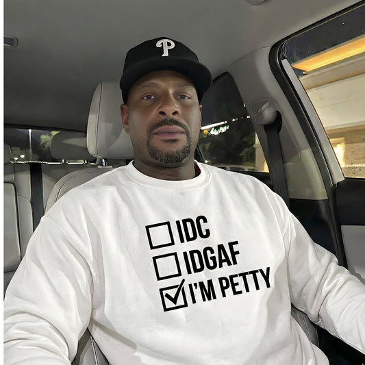 I’M PETTY™ Unisex Cozy Bold Statement Fleece Sweatshirt – For the Bold and Petty